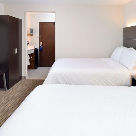 Holiday Inn Express Wixom By Ihg Exterior foto