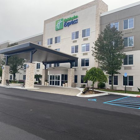 Holiday Inn Express Wixom By Ihg Exterior foto