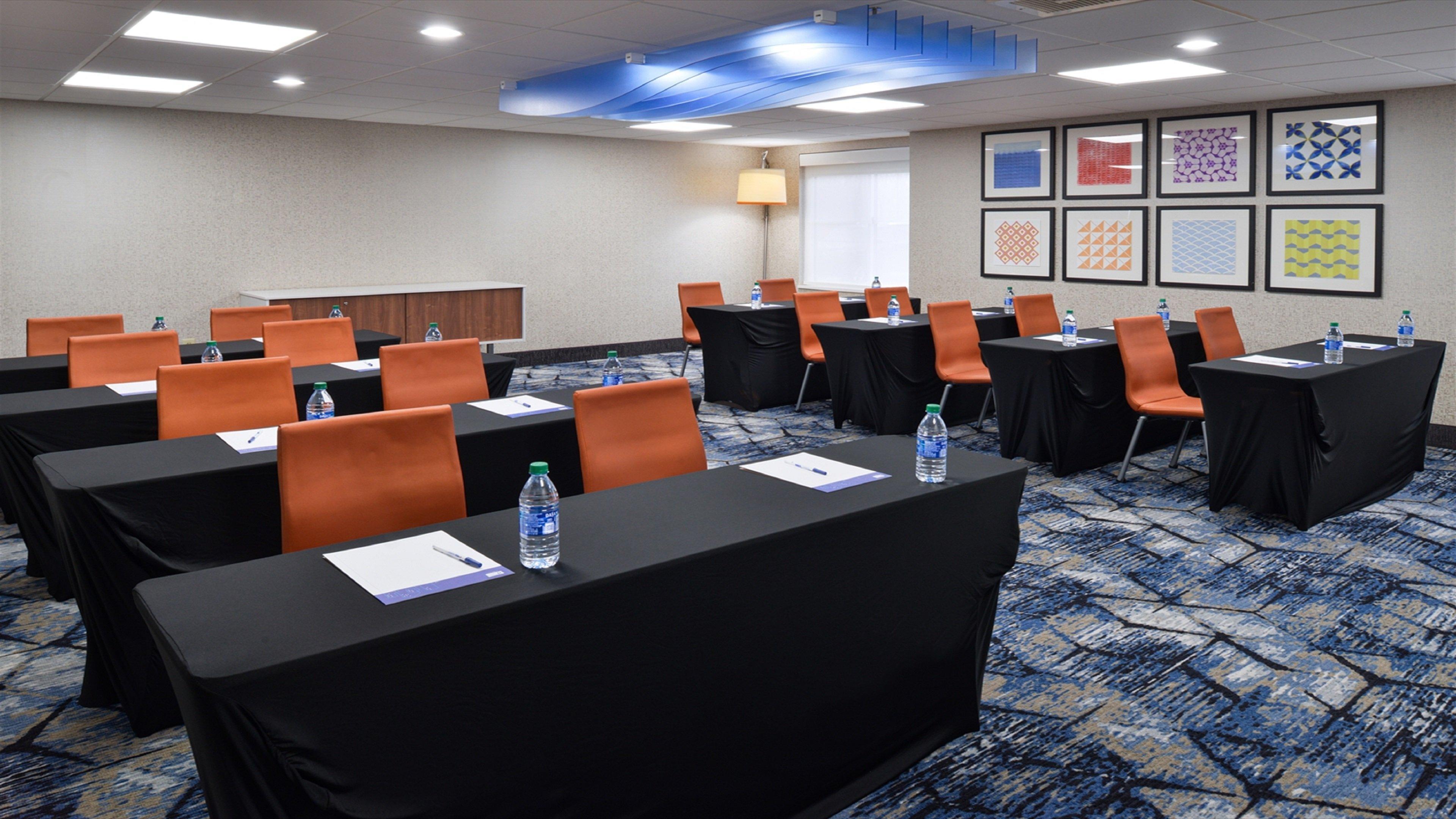 Holiday Inn Express Wixom By Ihg Exterior foto