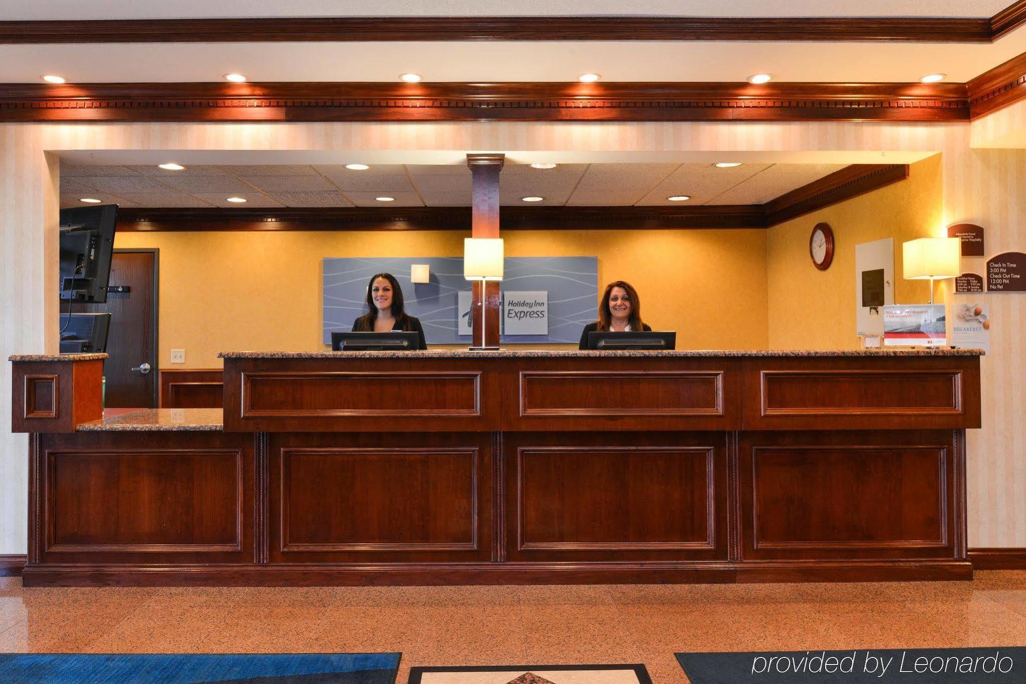 Holiday Inn Express Wixom By Ihg Exterior foto